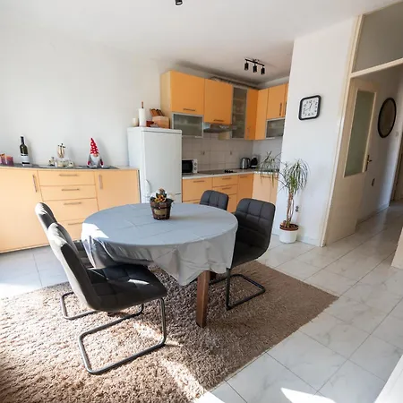 Apartment Luka Zadar